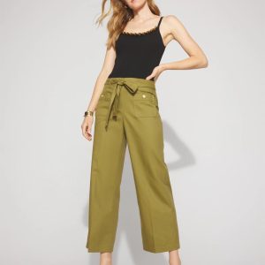 Everyday Wide-Leg Cropped Pant