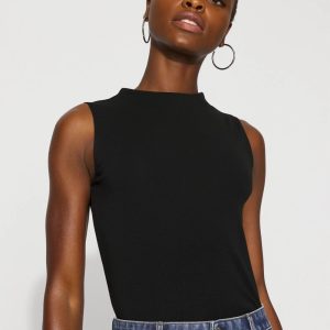 WHBM FORME™ All Ways Stretch High-Crewneck Tank Top